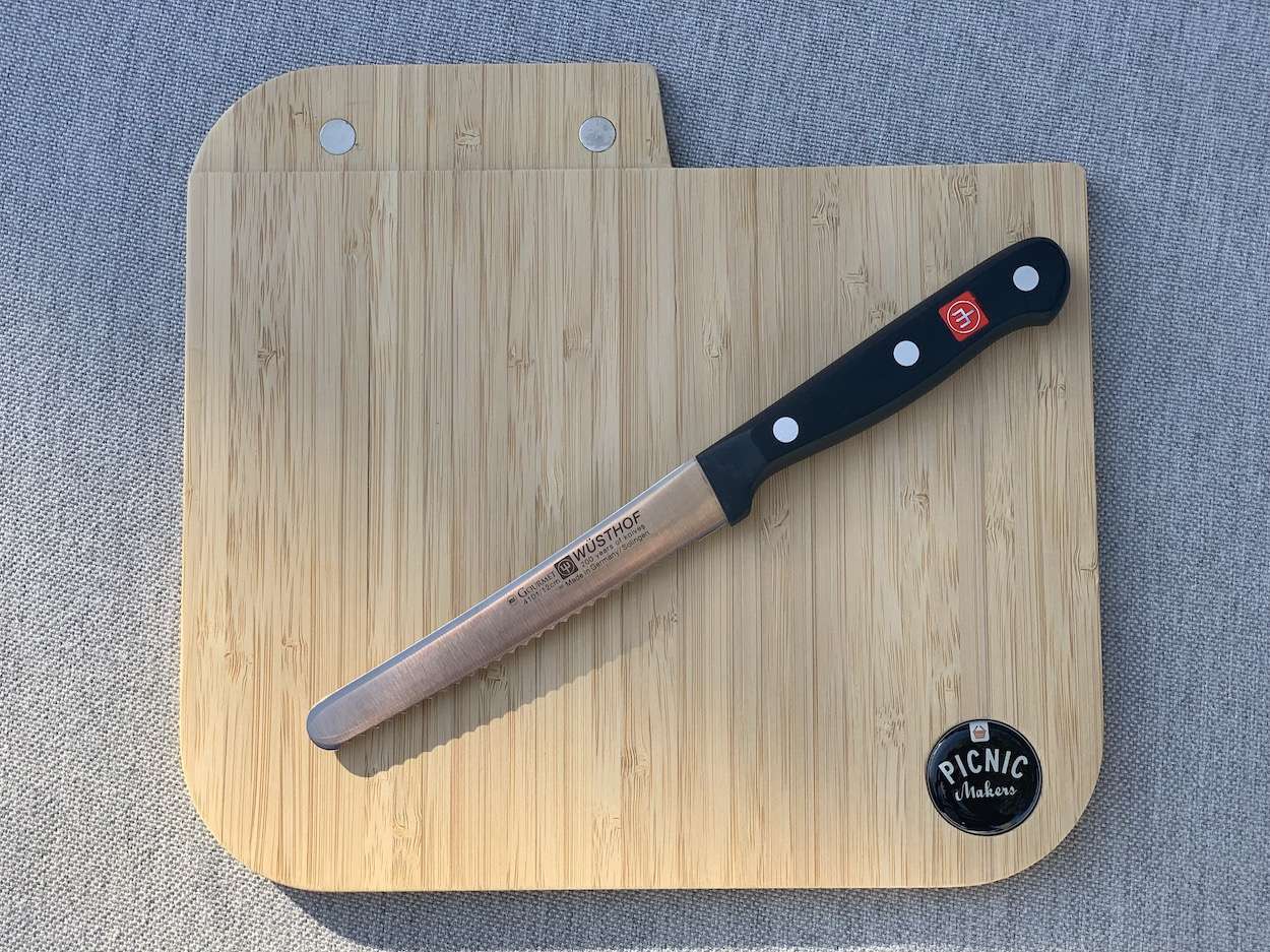 Picknickbrettchen mit Solingen-Messer von Wüsthoff Picknickbrettchen mit Solingen-Messer von Wüsthoff