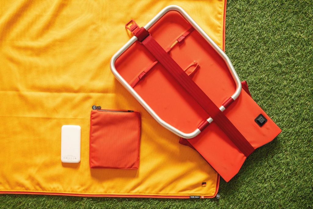 Suba Picnic-Makers Rückenlehne mit Heizung zum Anlehnen auf Picknickdecken