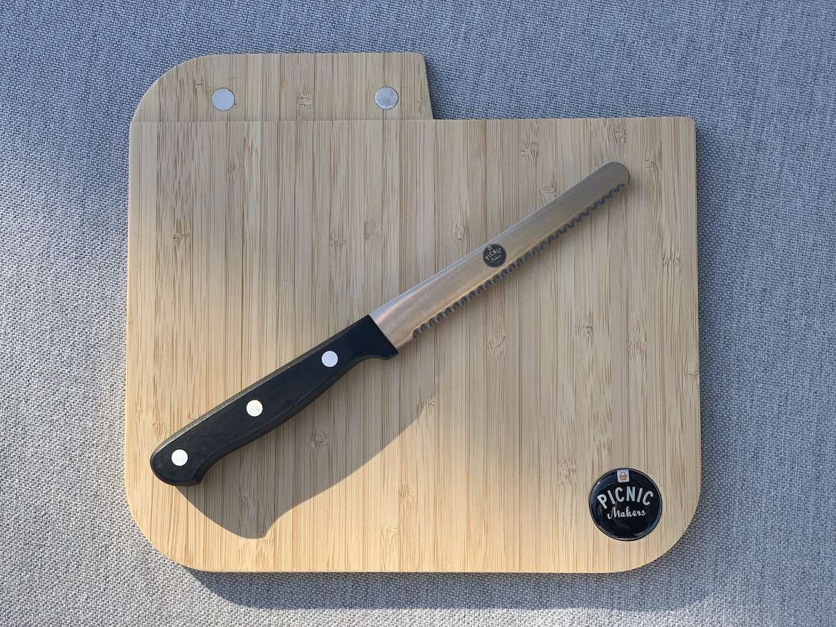 suba.cuttingboard Schneidbrett mit Wüsthof Messer