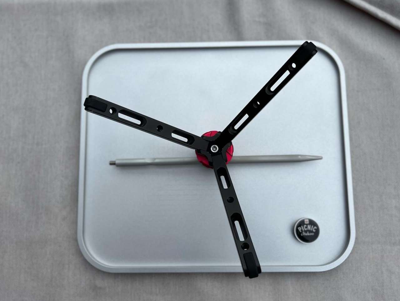 Am suba.littlebutler angeschraubtes Stativ