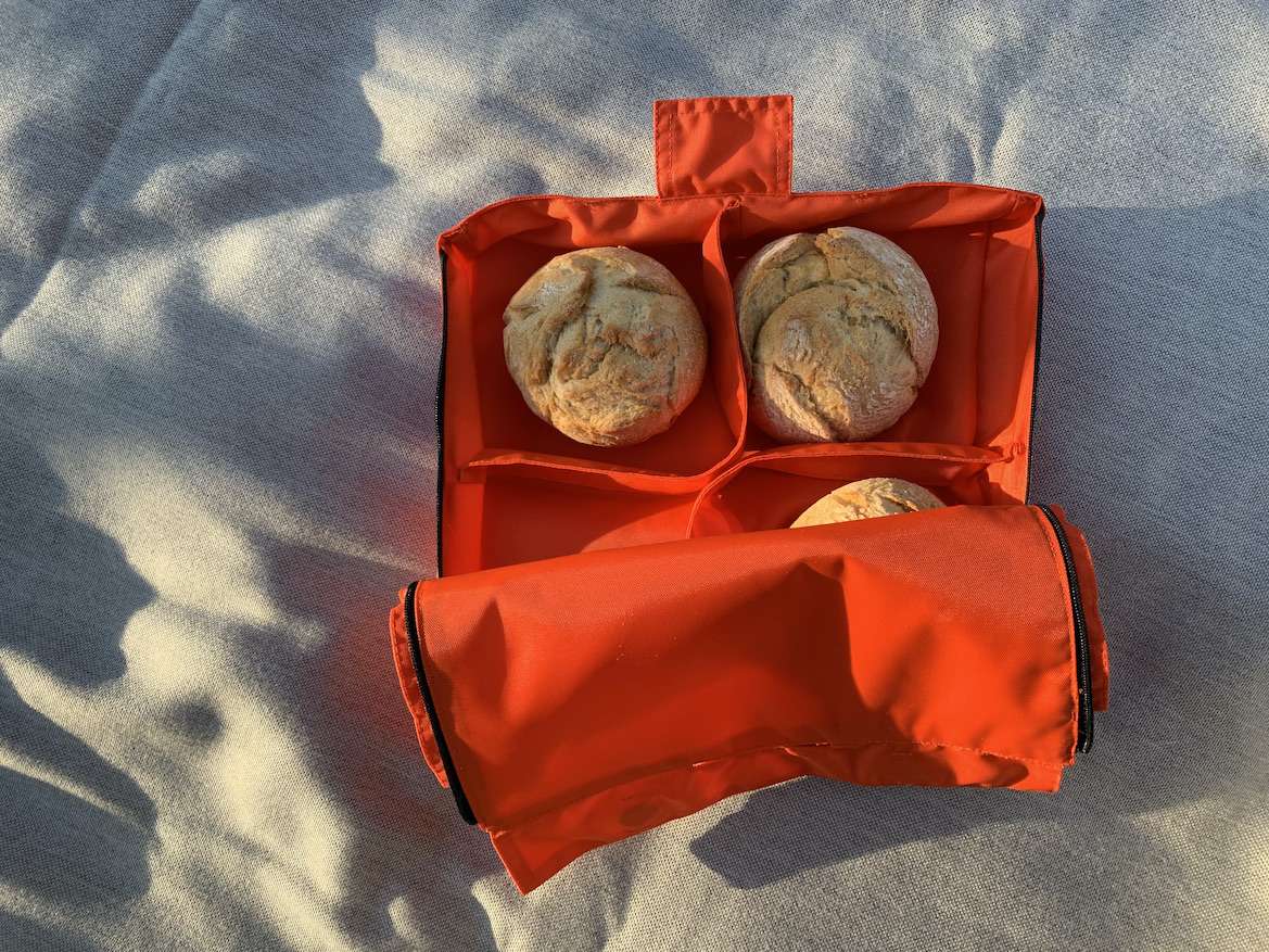 Offene Sandwichtasche suba.4sandwiches mit 3 Brötchen drin